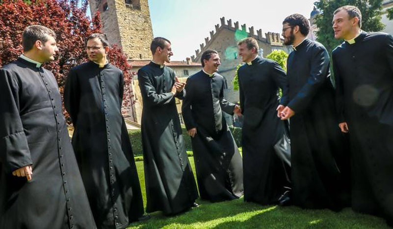 Il Seminario di Bergamo chiude anche il corso di Teologia per i futuri  preti, che finirà a Brescia (o a Milano) - Prima Bergamo