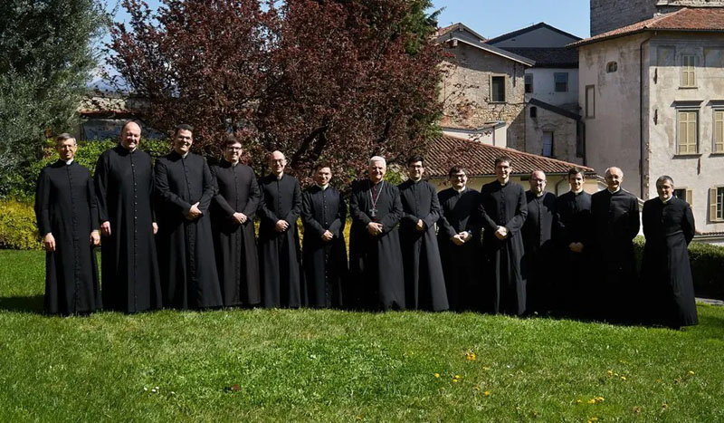27 maggio - Il Vescovo Francesco ordina nove nuovi sacerdoti in Cattedrale